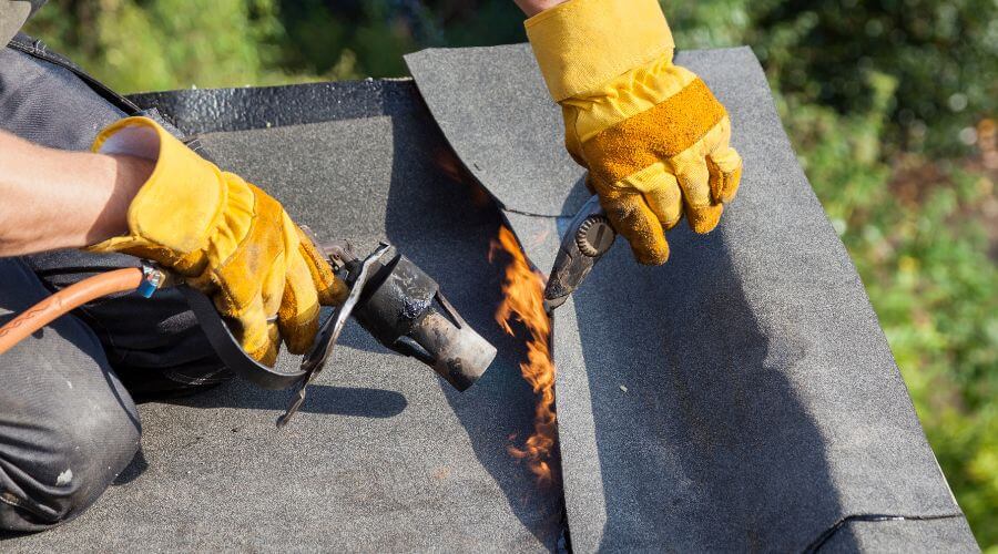 Professional gutter cleaning in Walton, IN